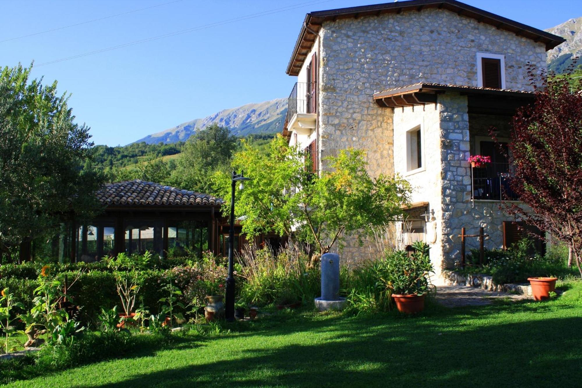 Locanda Del Barone การามานิโก แตร์เม ภายนอก รูปภาพ
