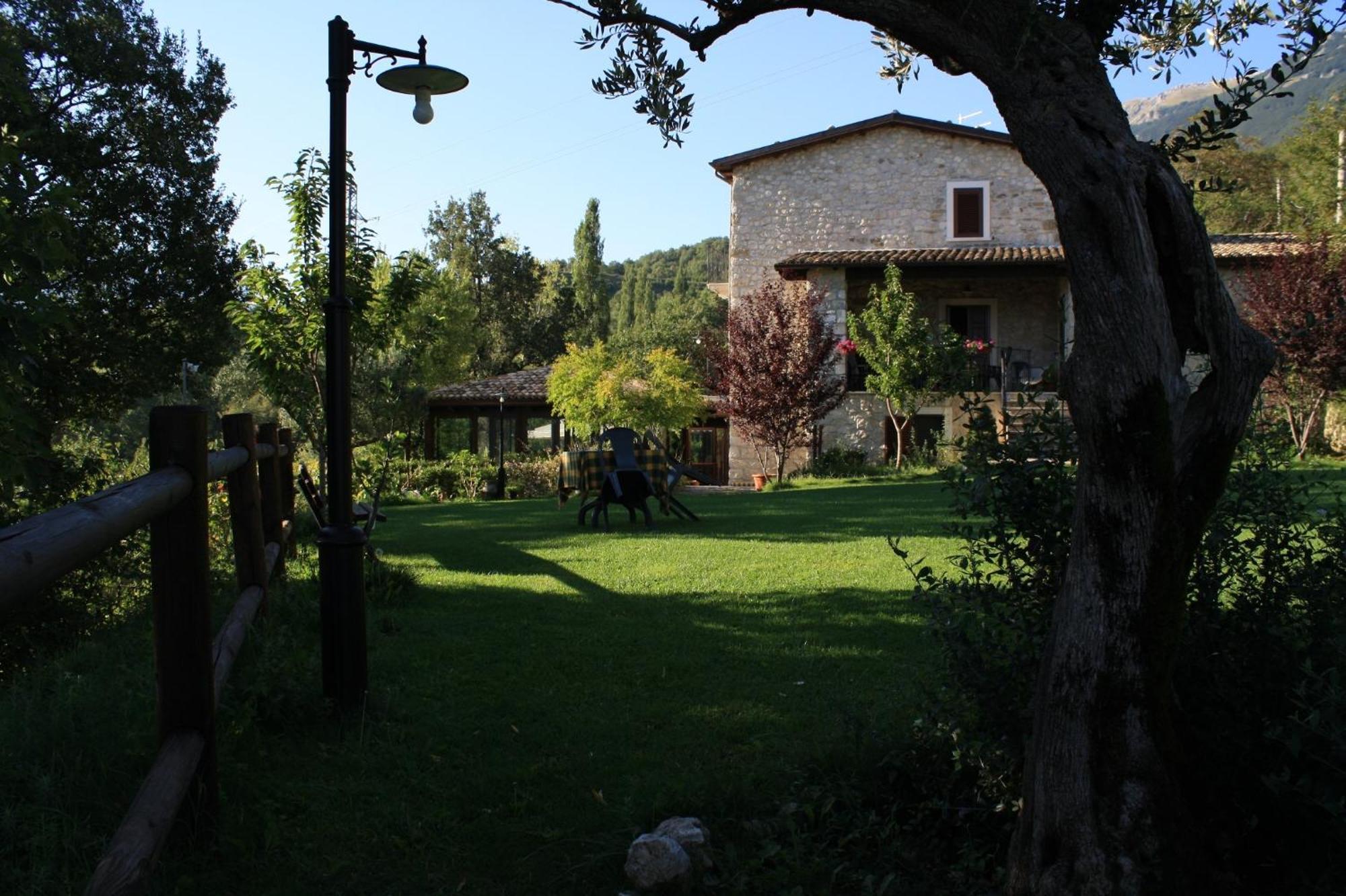 Locanda Del Barone การามานิโก แตร์เม ภายนอก รูปภาพ