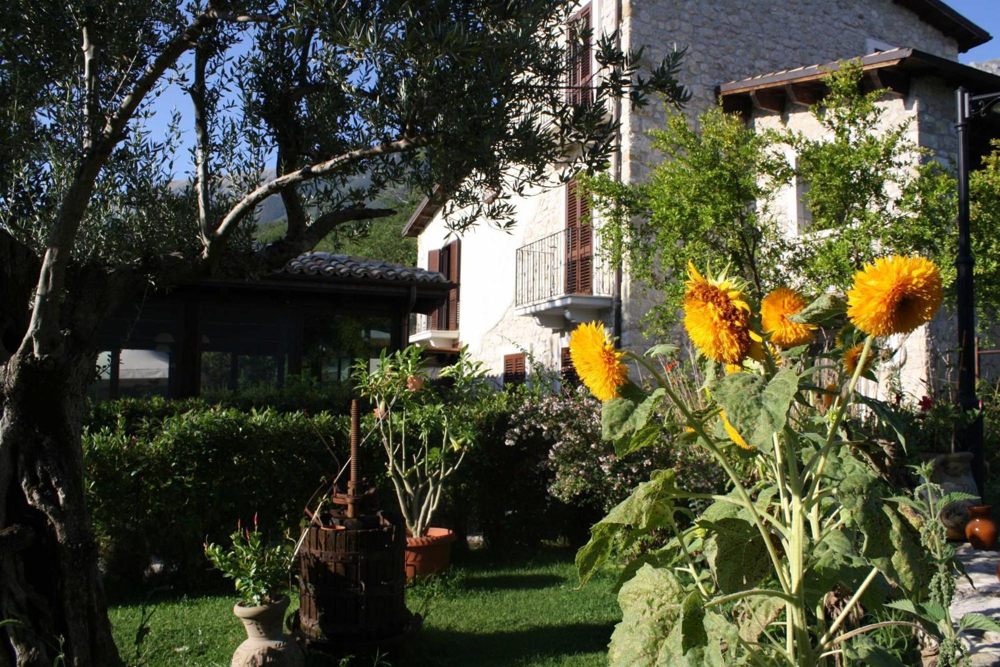 Locanda Del Barone การามานิโก แตร์เม ภายนอก รูปภาพ